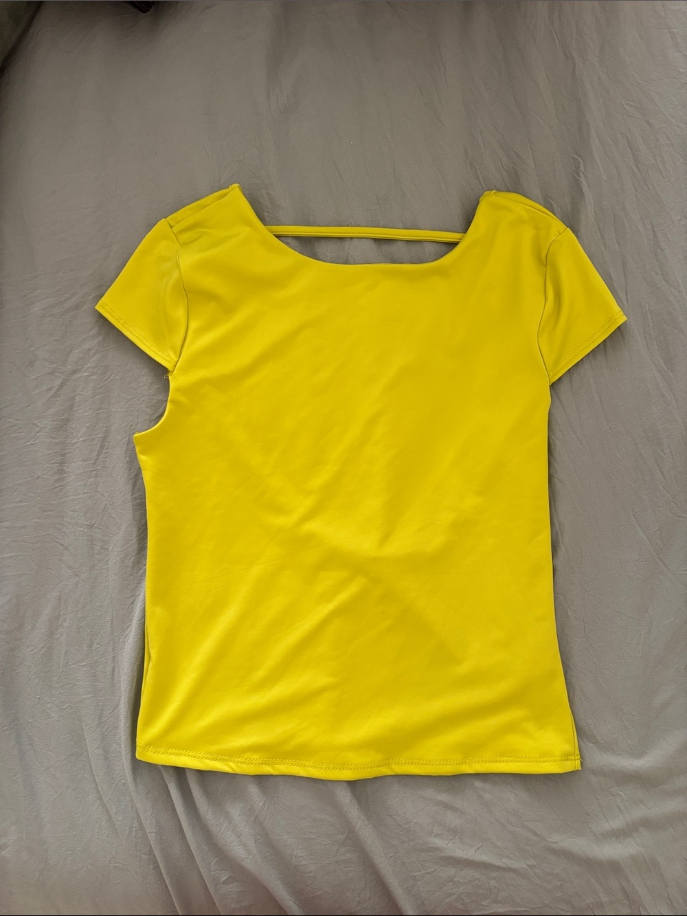 Yellow Women's Scoop Neck Short Sleeve Top